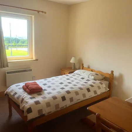 4 Bedroom House בית נופש טראלי