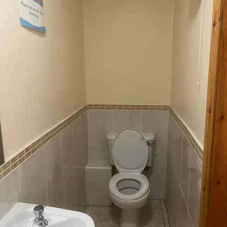 בית נופש 4 Bedroom House