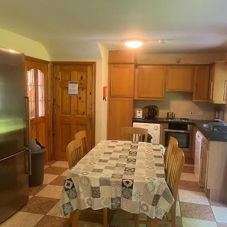 4 Bedroom House Трали