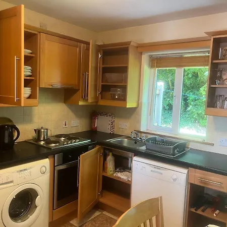 Дом отдыха 4 Bedroom House *