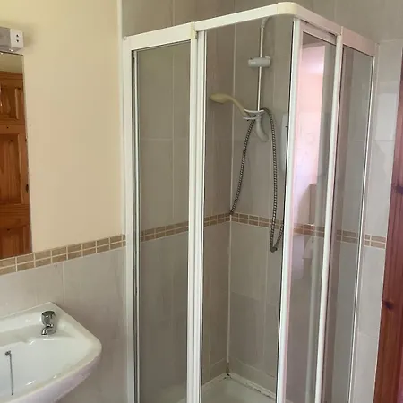 4 Bedroom House * Трали
